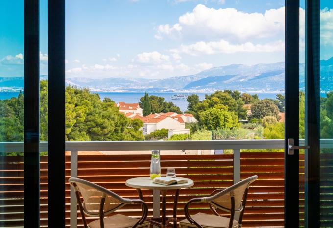 Zimmerbeispiel, Superior Doppelzimmer Balkon Meerblick