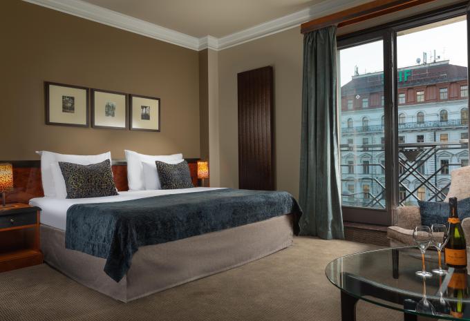 Beispiel: Doppelzimmer "Deluxe"