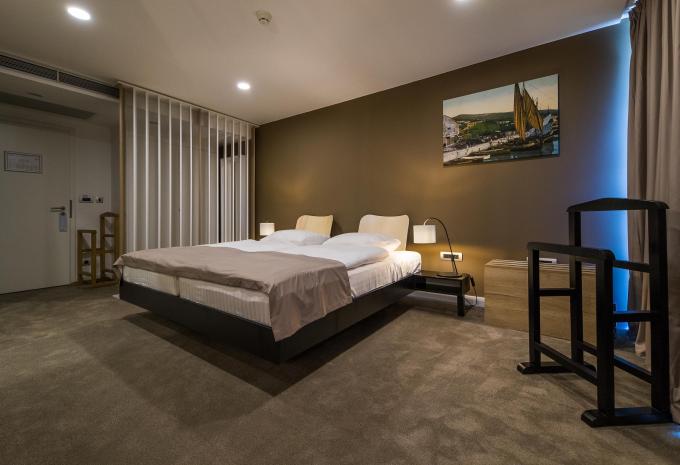 Zimmerbeispiel, Premium Doppelzimmer Balkon Meerseite