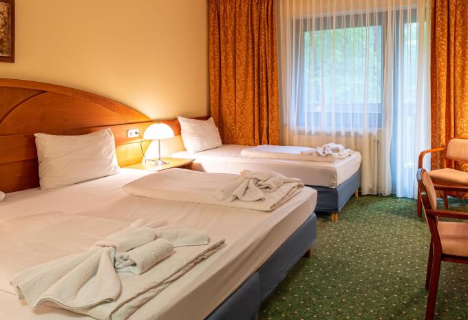 Zimmerbeispiel Dreibettzimmer „Superior Balkon“