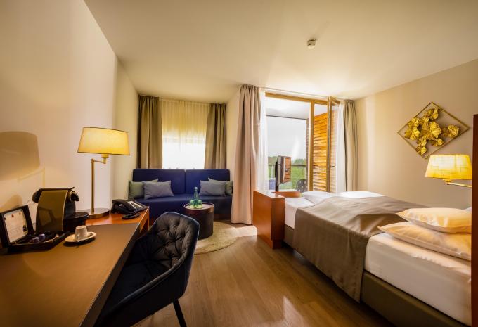 Zimmerbeispiel: Deluxe Doppelzimmer Balkon