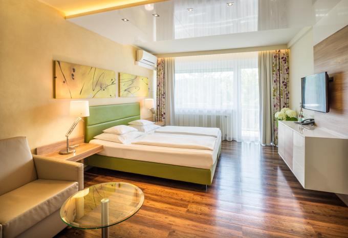 Zimmerbeispiel: Standard Doppelzimmer Balkon "Flower Room Typ A"