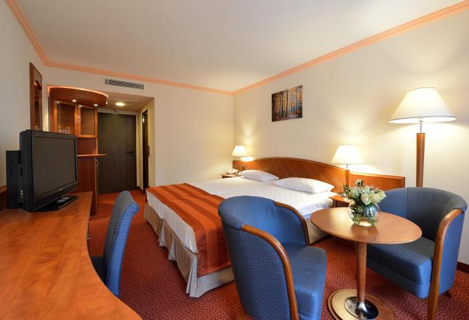 Zimmerbeispiel, Doppelzimmer (DZ) „Superior Balkon“