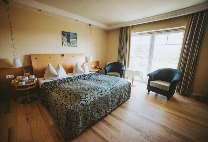 Zimmerbeispiel: Standard Dreibettzimmer Balkon "Hanni"