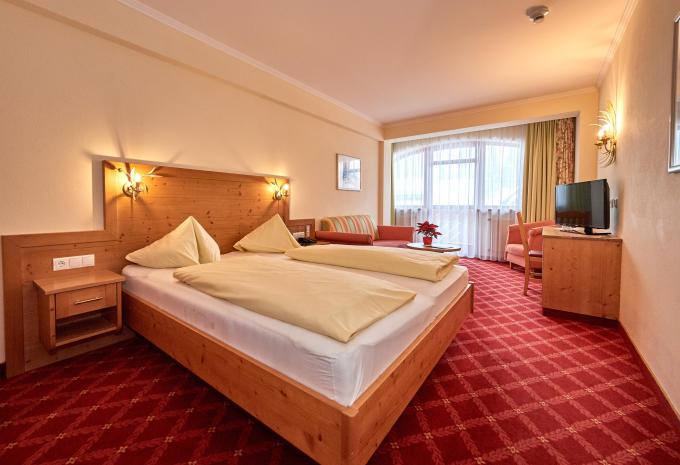 Zimmerbeispiel: Standard Dreibettzimmer Balkon