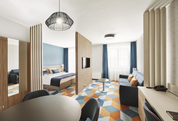 Zimmerbeispiel, Familienzimmer (FZ) „Standard Balkon Nebenhaus“