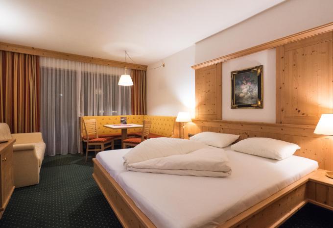 Zimmerbeispiel, Doppelzimmer Comfort Balkon "Fichtennestl"