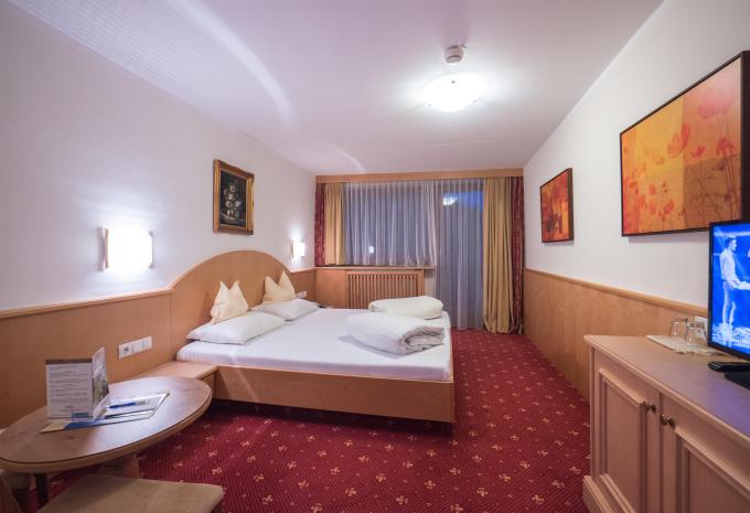 Zimmerbeispiel, Doppelzimmer Standard Balkon "Alpbach"