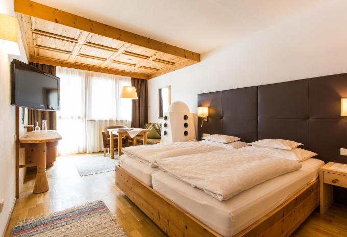 Zimmerbeispiel, Doppelzimmer Balkon Almhof 4*S
