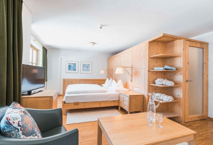 Beispiel: Junior Suite Balkon "Schneerose"