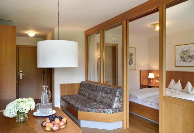 Zimmerbeispiel: Familienzimmer Balkon "Alpenrose"