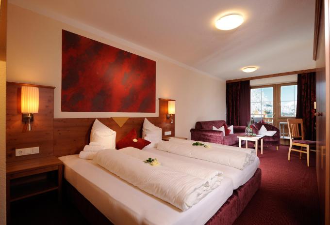 Zimmerbeispiel, Familienzimmer Deluxe Balkon