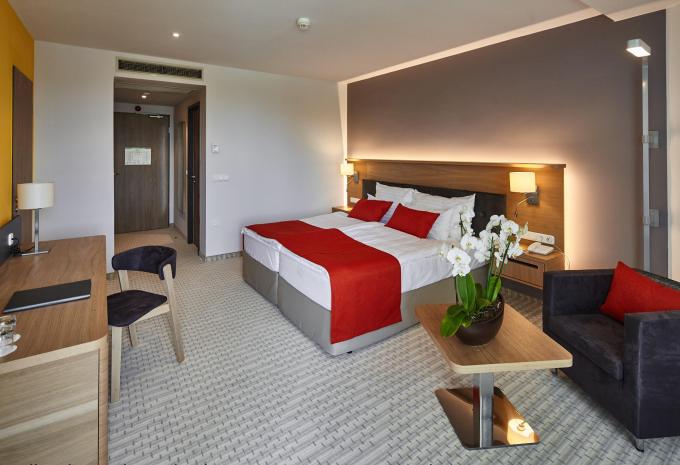 Zimmerbeispiel, Doppelzimmer (DZ) „Superior Balkon“