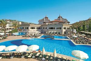 Aydinbey Famous Resort*****