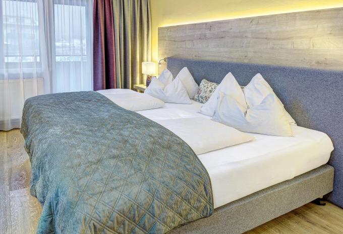 Zimmerbeispiel: Standard Doppelzimmer Balkon "Bergwelt"