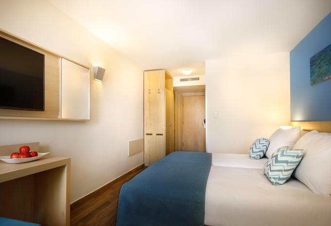 Zimmerbeispiel, Doppelzimmer (DZ) „Parkseite 2+1 ST3P“