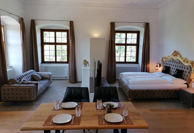 Zimmerbeispiel: Superior Suite "Innviertler Versailles"