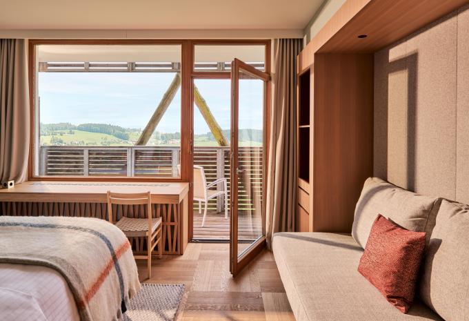 Zimmerbeispiel, Doppelzimmer (DZ) „Superior Balkon“