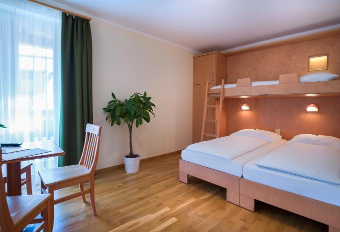 Zimmerbeispiel: Standard Familienzimmer Schlafsofa 1 Person
