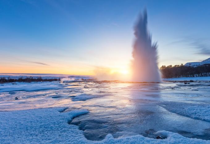 Geysir im Abendlicht