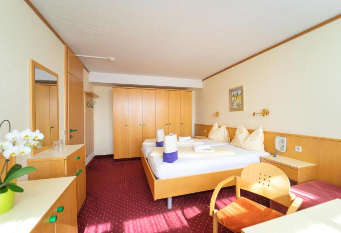 Zimmerbeispiel: Comfort Standard Doppelzimmer Balkon