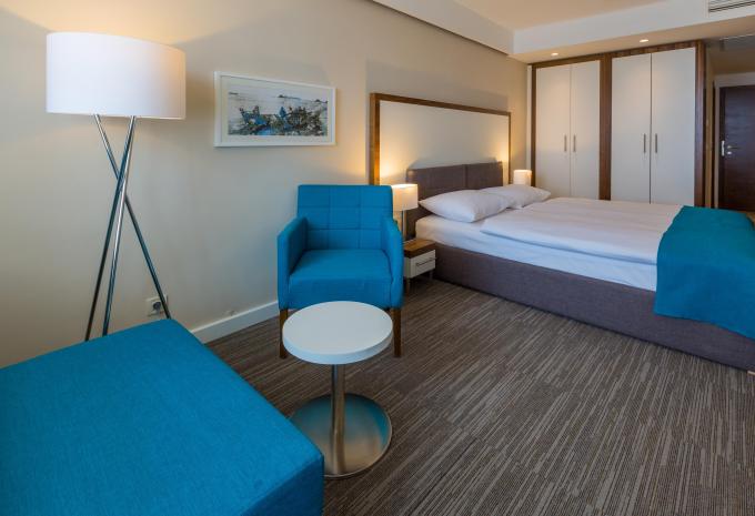 Zimmerbeispiel, TW01 Standard Zweibettzimmer Balkon S2BP