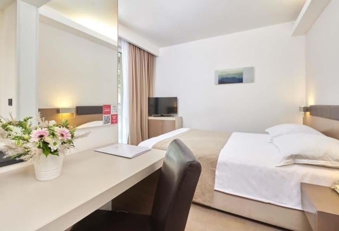 Zimmerbeispiel, Doppelzimmer (DZ) „Classic Balkon C2B“