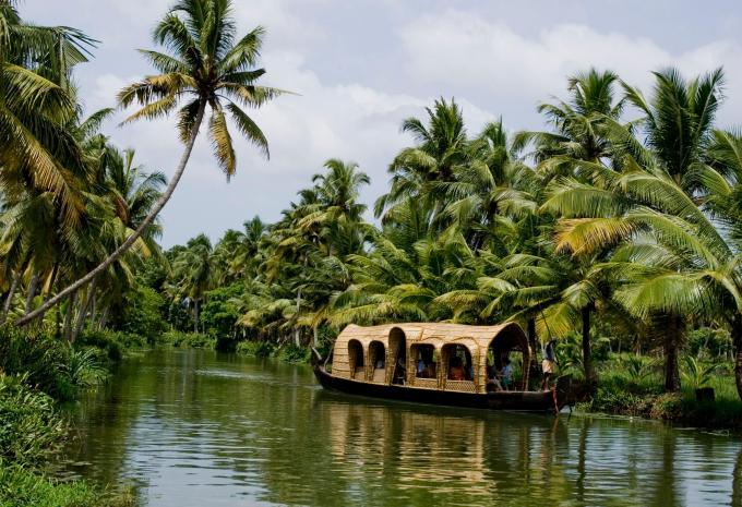 Hausboot in den Backwaters