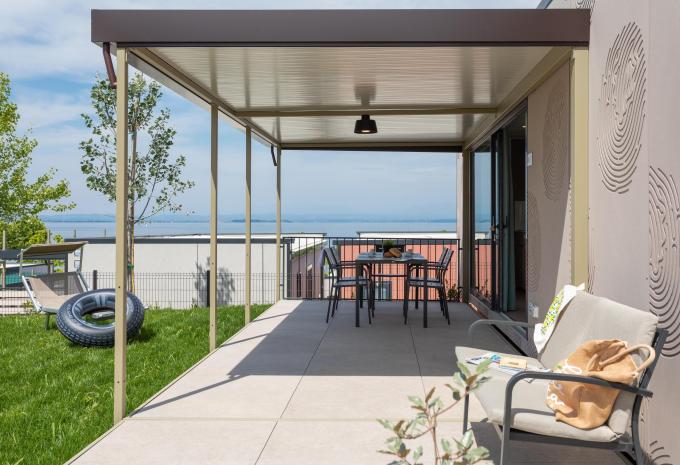 Beispiel Familien Suite Mobile Home Maxicaravan Terrasse