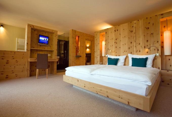 Zimmerbeispiel Doppelzimmer "Zirbe"