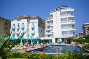 Hotel Heron