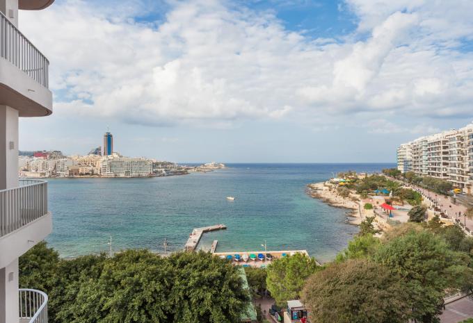 Ausblick aufs Meer - Regency Plaza Hotel