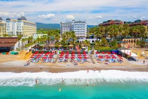 Holiday Garden Resort*****