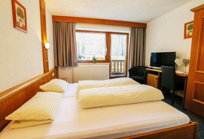 Zimmerbeispiel, Doppelzimmer Standard Balkon