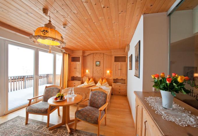 Zimmerbeispiel, Juniorsuite (JS) „Wellness Terrasse“