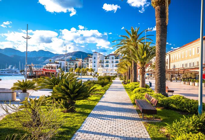 Tivat Hafenpromenade