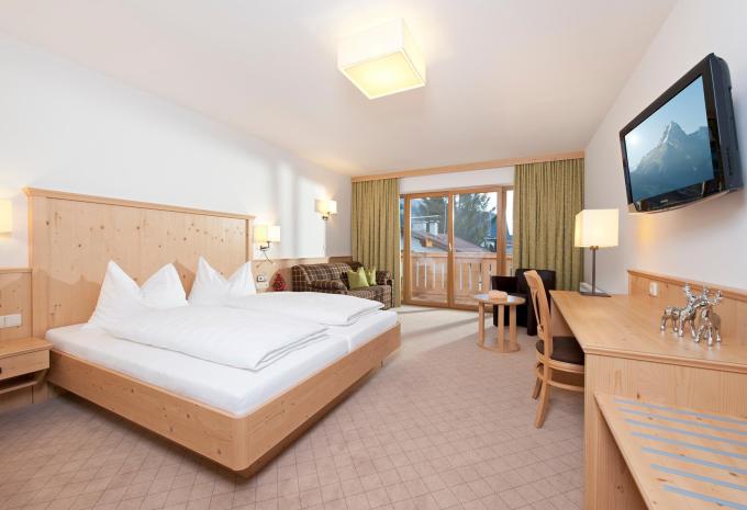 Zimmerbeispiel: Standard Vierbettzimmer Balkon (Haupthaus)