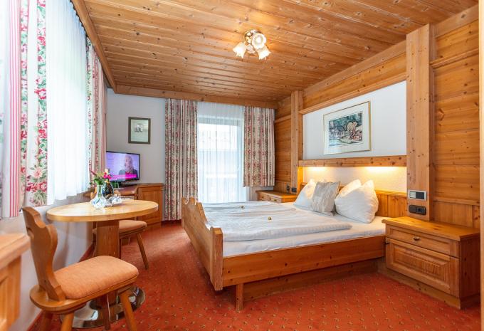 Zimmerbeispiel: Doppelzimmer Balkon