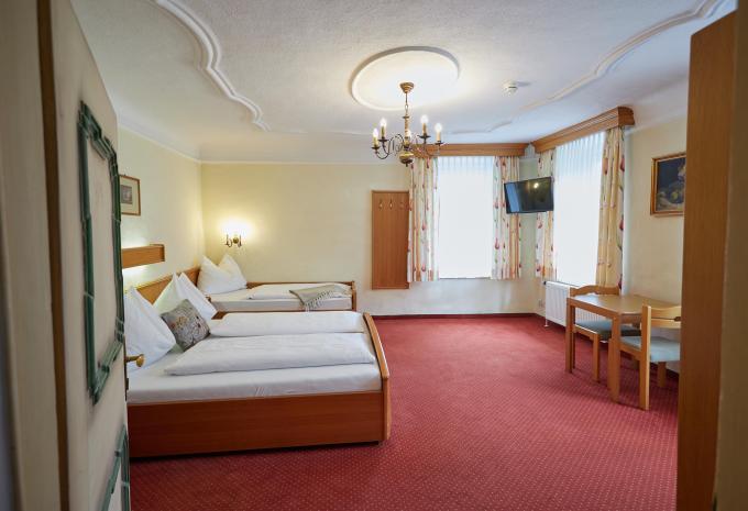 Zimmerbeispiel: Dreibettzimmer
